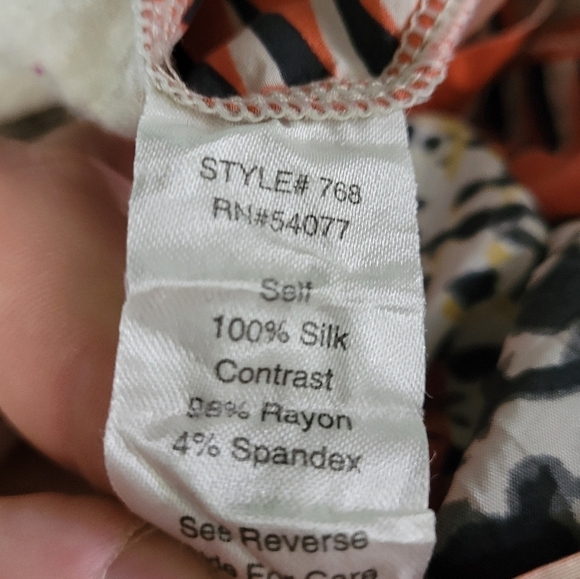 CAbi Aztec Tribal Diamond Scarf Top Size XS 100% Silk Front - Picture 6 of 11